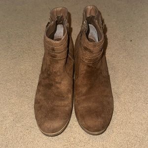 American Eagle heel boots. Size 8.5